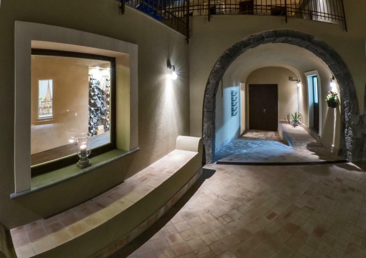 Locanda Sant'Antonio Aci SantʼAntonio Exteriér fotografie